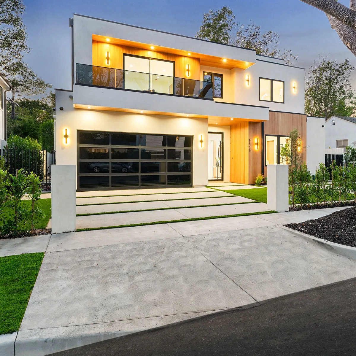 Residential home protected by Magdaleno Pest Control